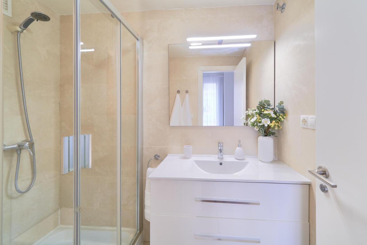 Apartamento Premium en Centro Histórico, luminoso y acogedor Málaga Exterior foto